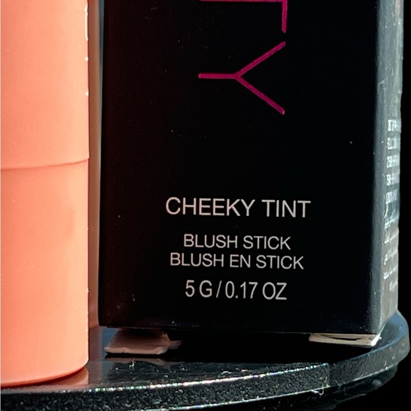Huda Beauty Cheeky Tint - Picture 9 of 16